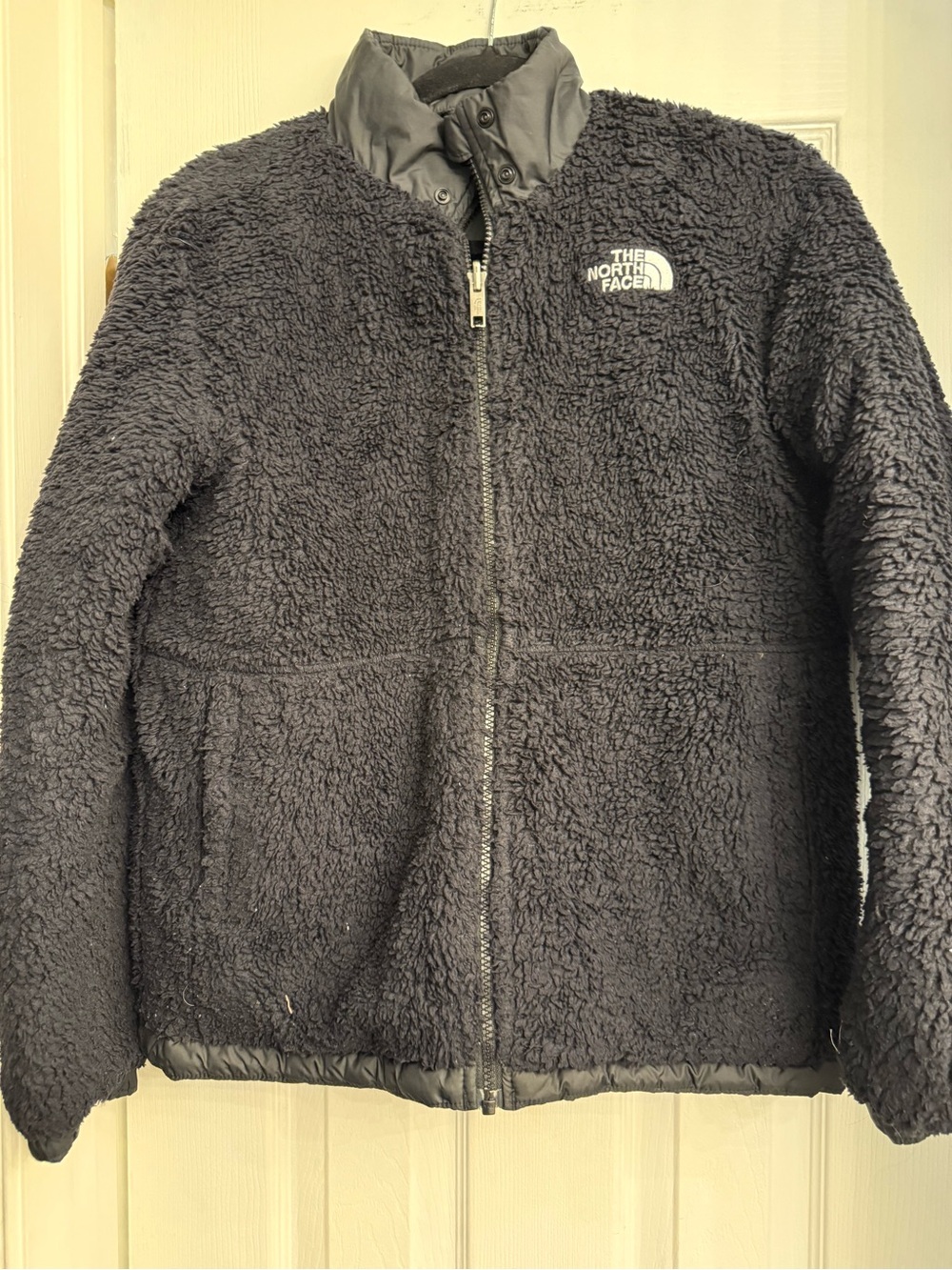 The North Face Women's Black Fleece Jacket REVERSVIBLE